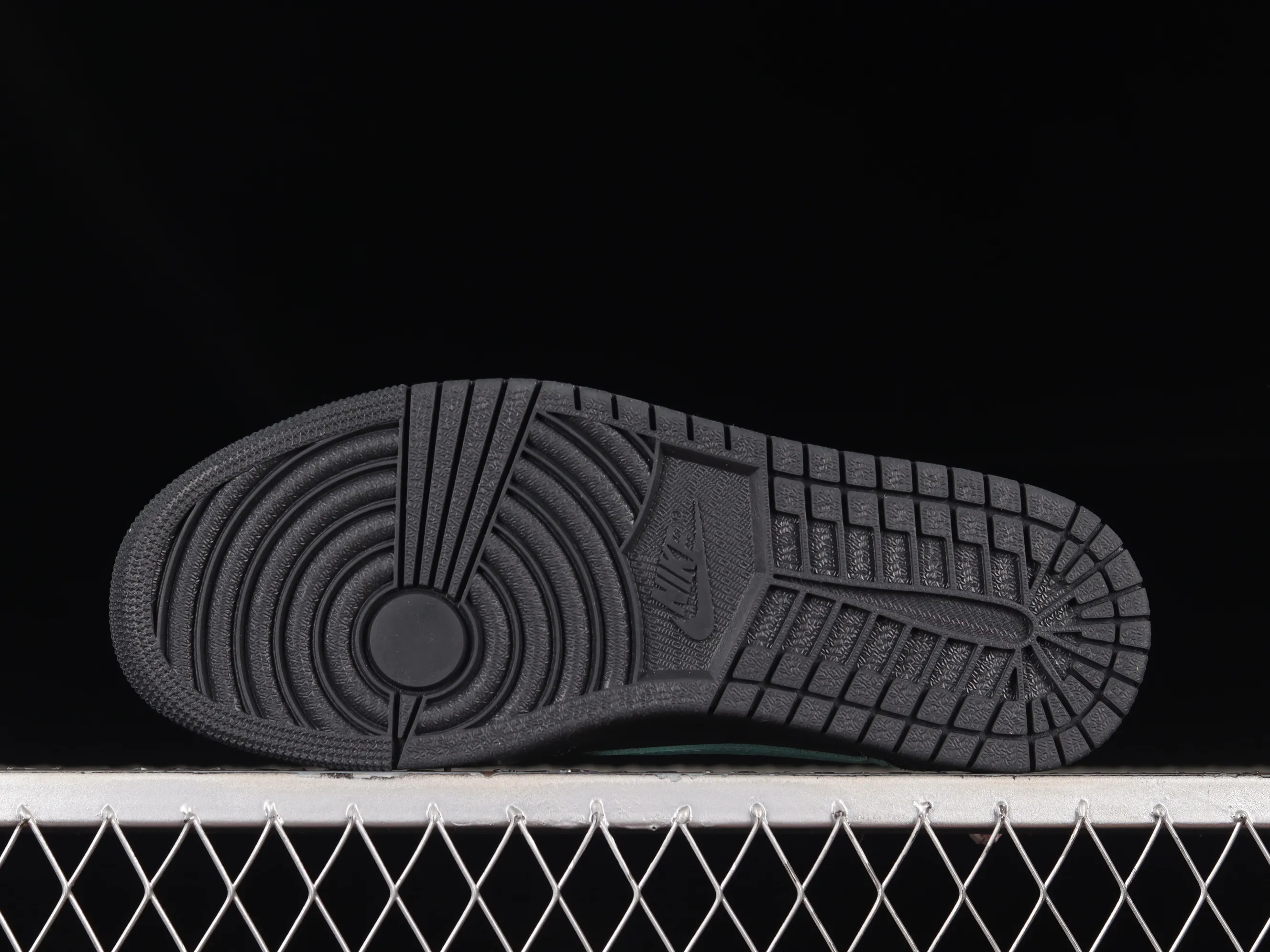 All Categories Air Jordan Jordan Series Basketball Shoes Air Jordan 1 Low Travis Scott x Air Jordan 1 Low OG AJ1 Joe 1 Tiffany Green Overturned Low Basketball Shoes DM7866-401